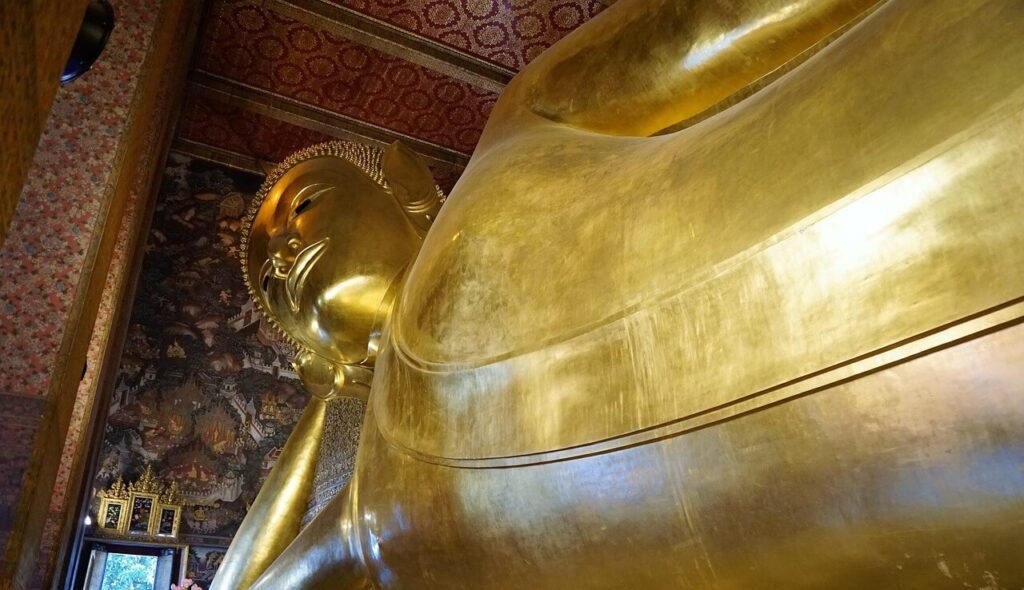 Wat Pho’s Reclining Buddha bangkok